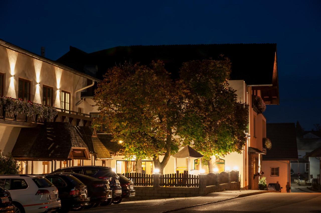 Hotel-Gasthof Beim Bockhiasl Neukirchen an der Vockla Exterior photo